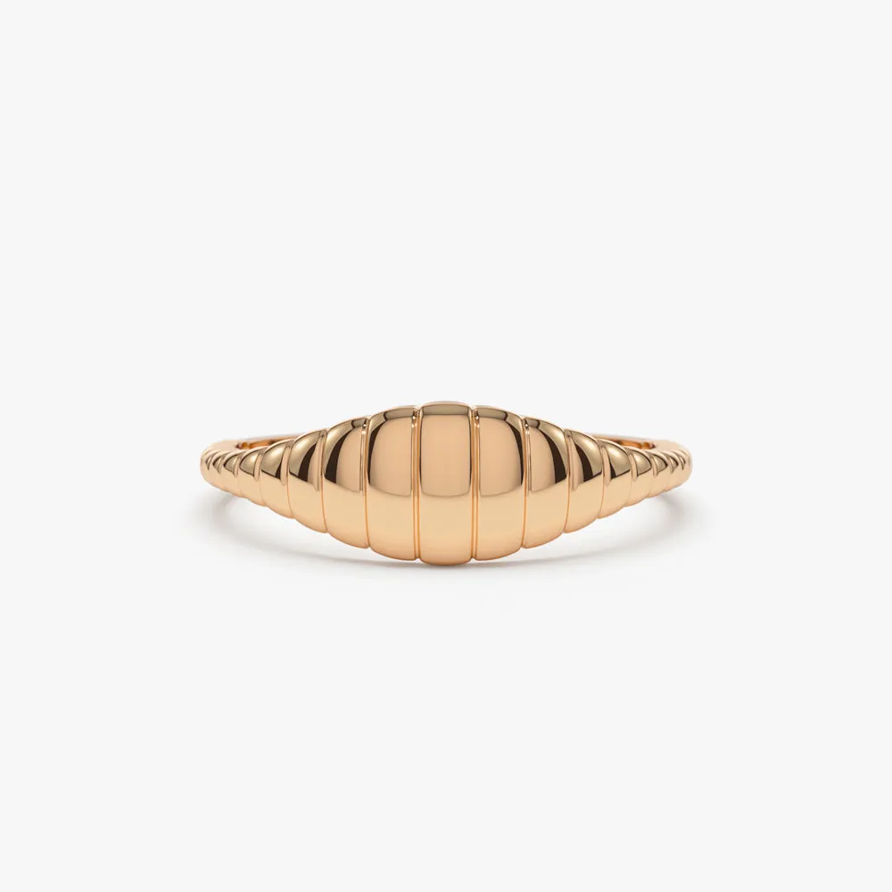 14k Minimalist Wave Signet Ring