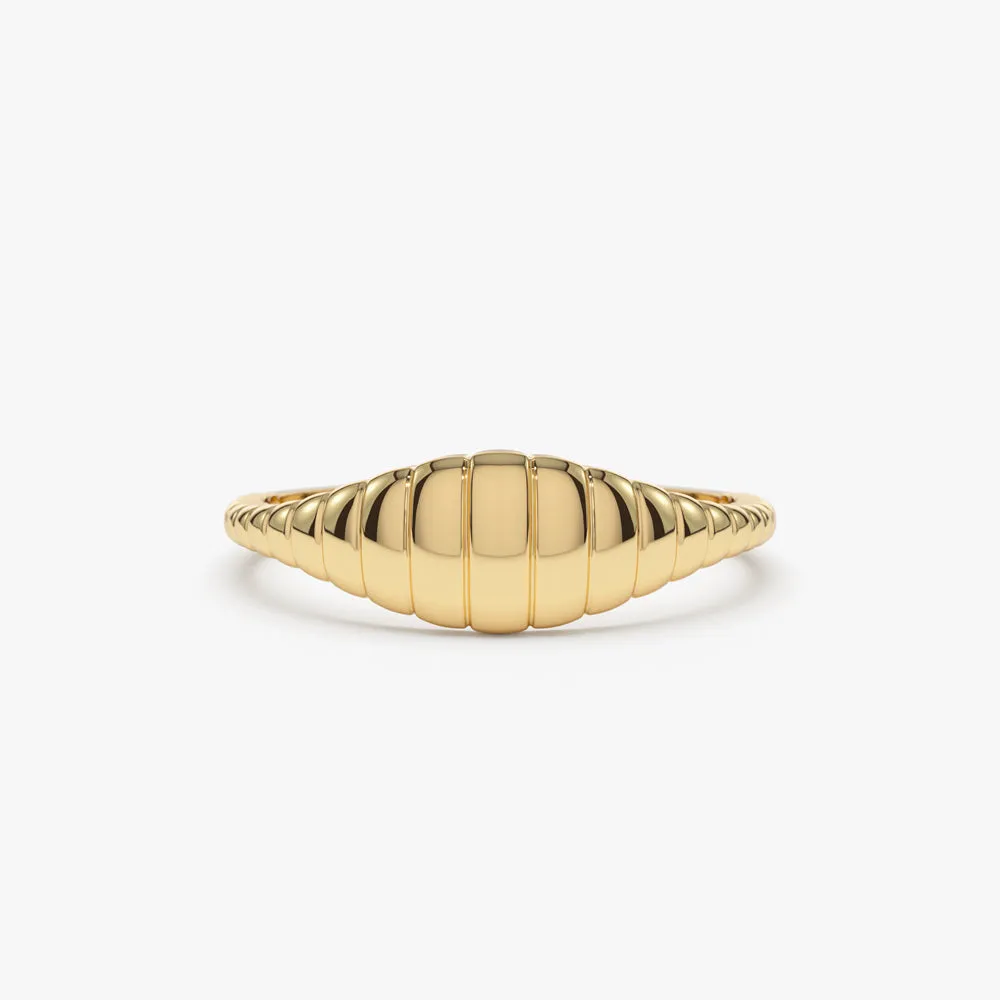 14k Minimalist Wave Signet Ring