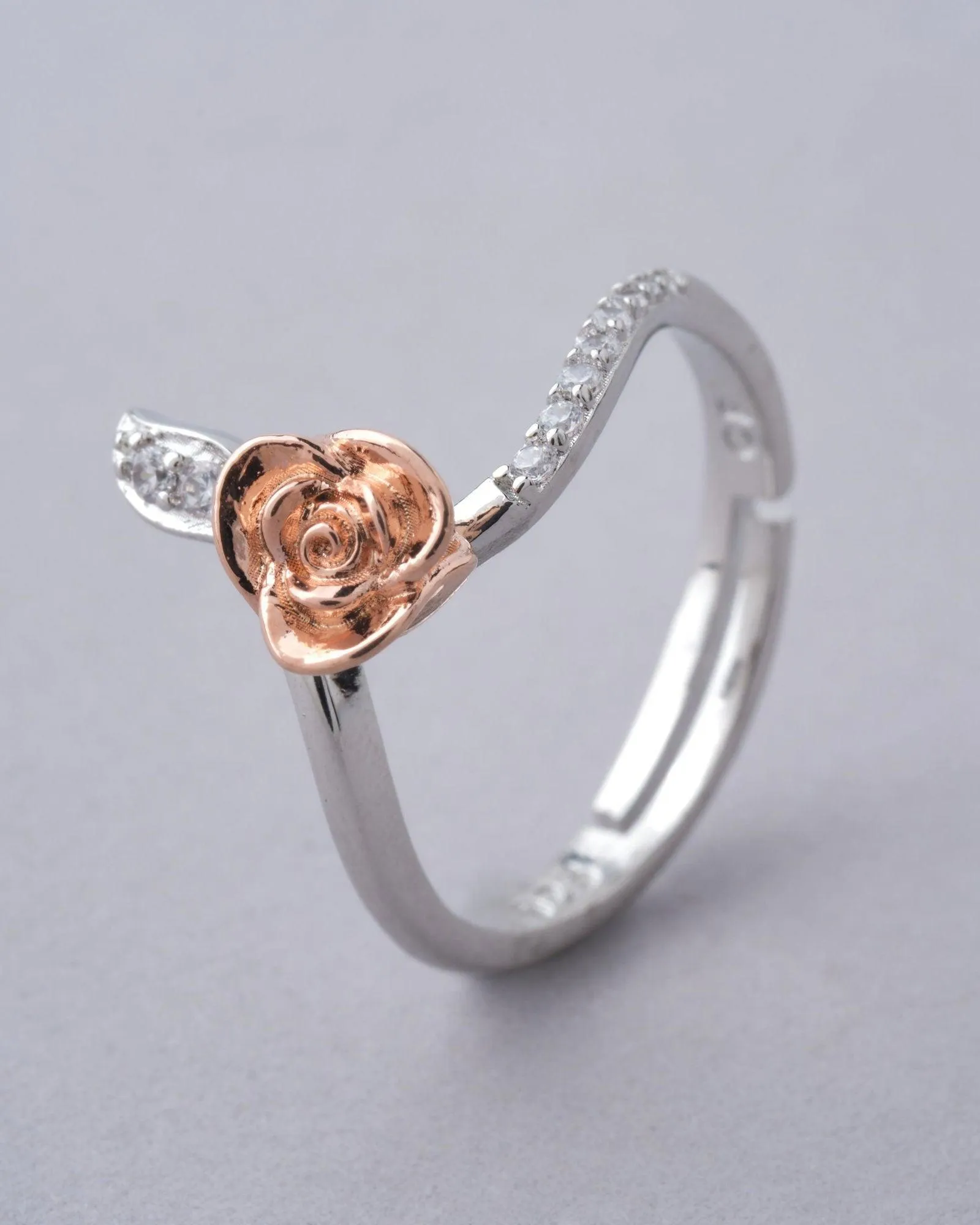 925 Sterling Silver Beautiful Rose Ring R01584