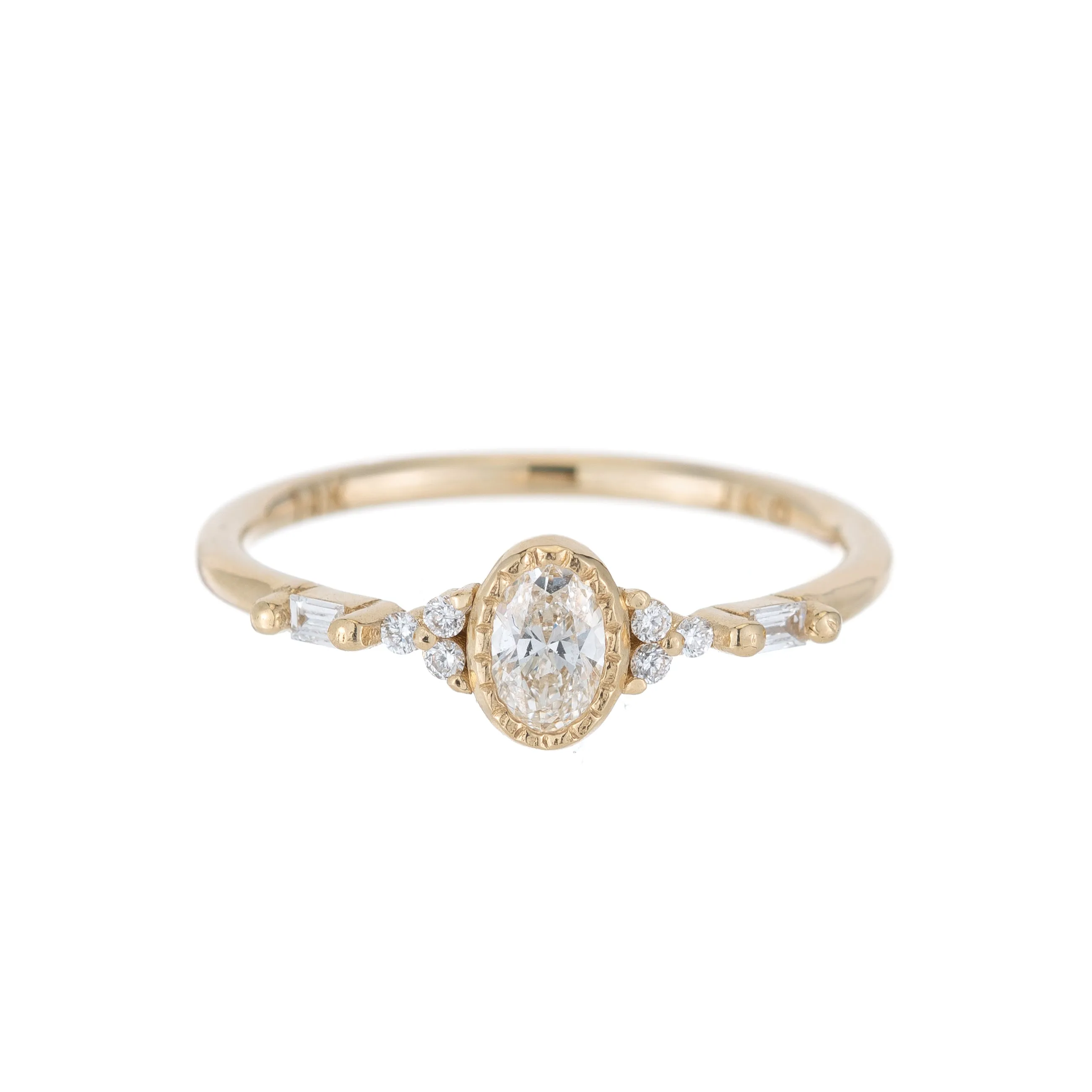 Diamond Oval Poeme Ring