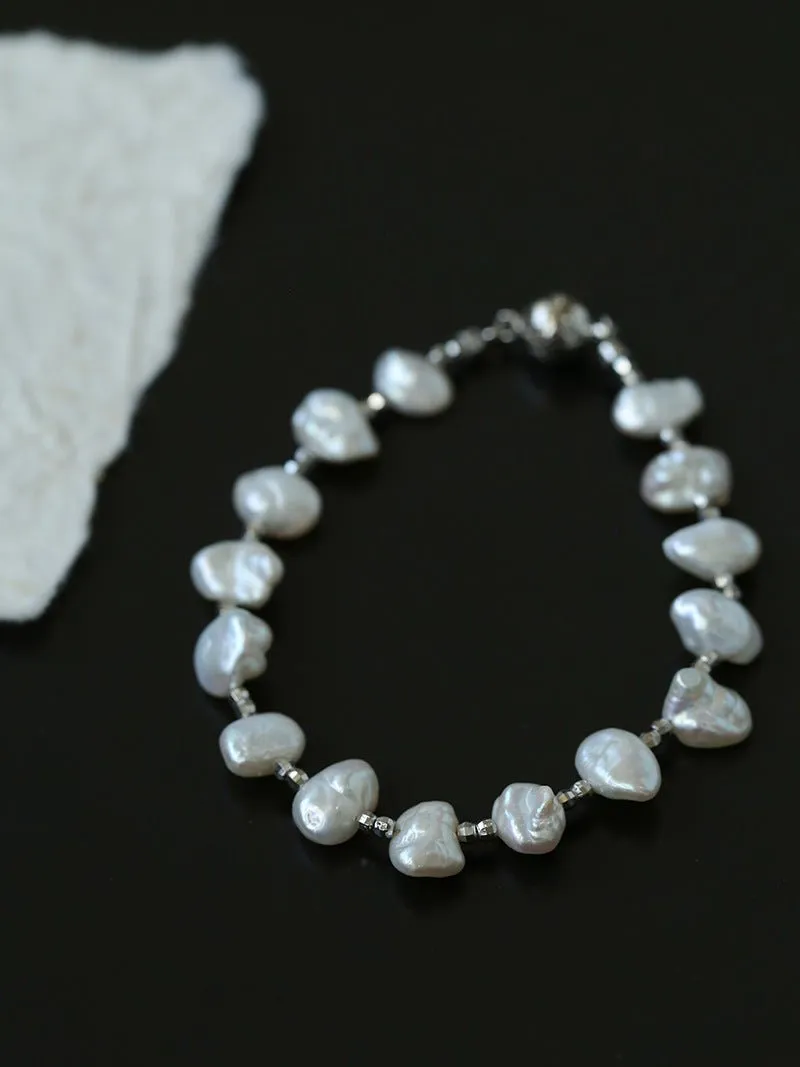 Luxury Shining Passepartout Crushed Baroque Pearl Bracelet