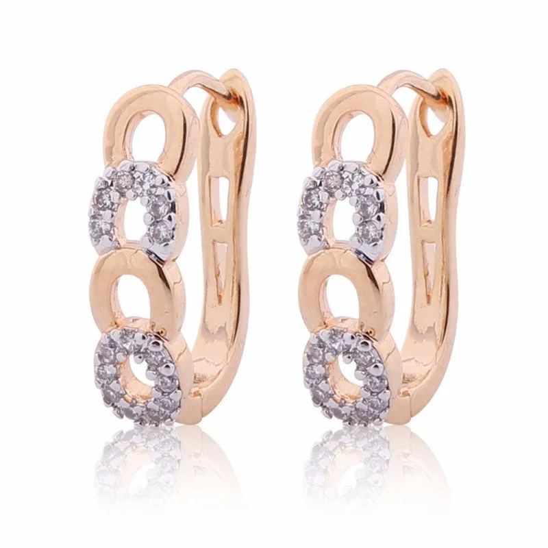 New Style Ladies Huggie Earrings Fashion Desirable Round Brilliant White Topaz Earing Chic Woman Hoop Earrings