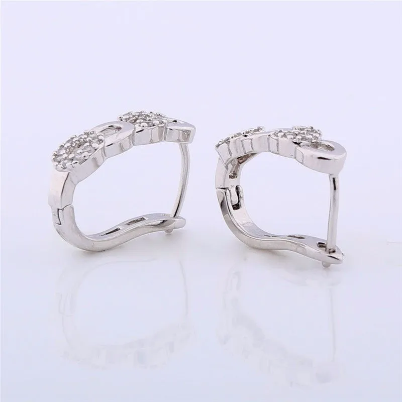 New Style Ladies Huggie Earrings Fashion Desirable Round Brilliant White Topaz Earing Chic Woman Hoop Earrings