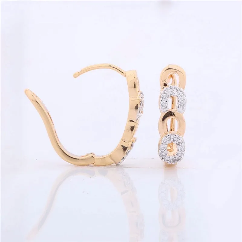 New Style Ladies Huggie Earrings Fashion Desirable Round Brilliant White Topaz Earing Chic Woman Hoop Earrings