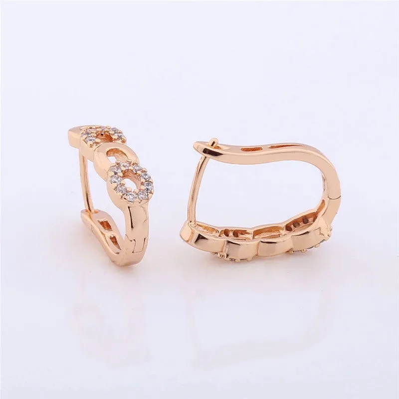 New Style Ladies Huggie Earrings Fashion Desirable Round Brilliant White Topaz Earing Chic Woman Hoop Earrings