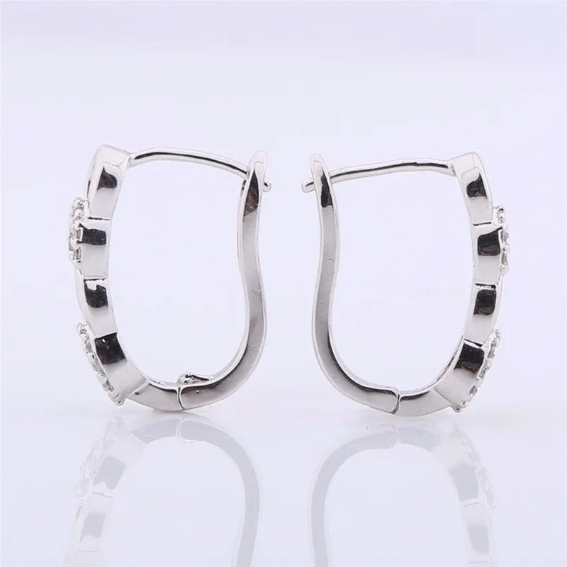 New Style Ladies Huggie Earrings Fashion Desirable Round Brilliant White Topaz Earing Chic Woman Hoop Earrings