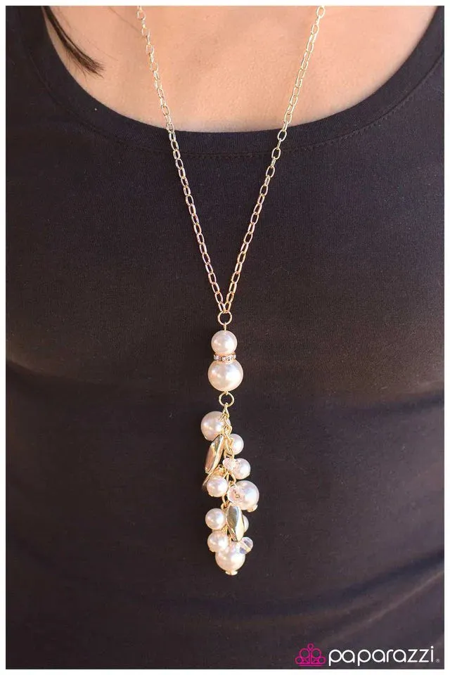 Paparazzi Necklace ~ Bustling Brilliance - White