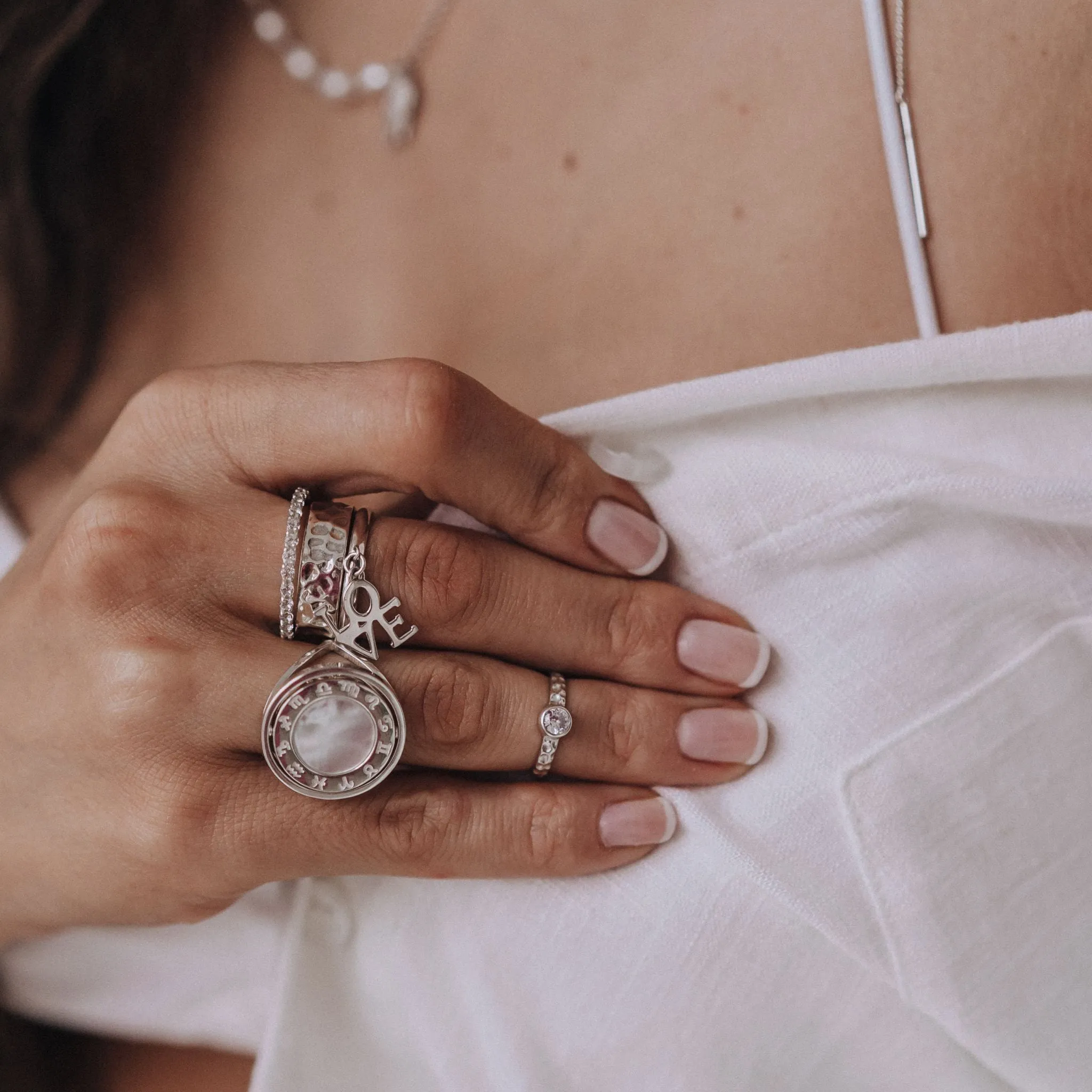 Phalanx Ring with Round White Zircon (Crom)