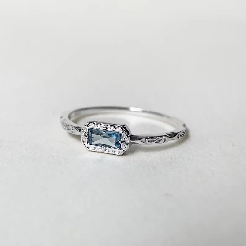 Vintage Baguette Cut Blue Topaz Solitaire MInimalist Ring - 925 Sterling Silver Ring