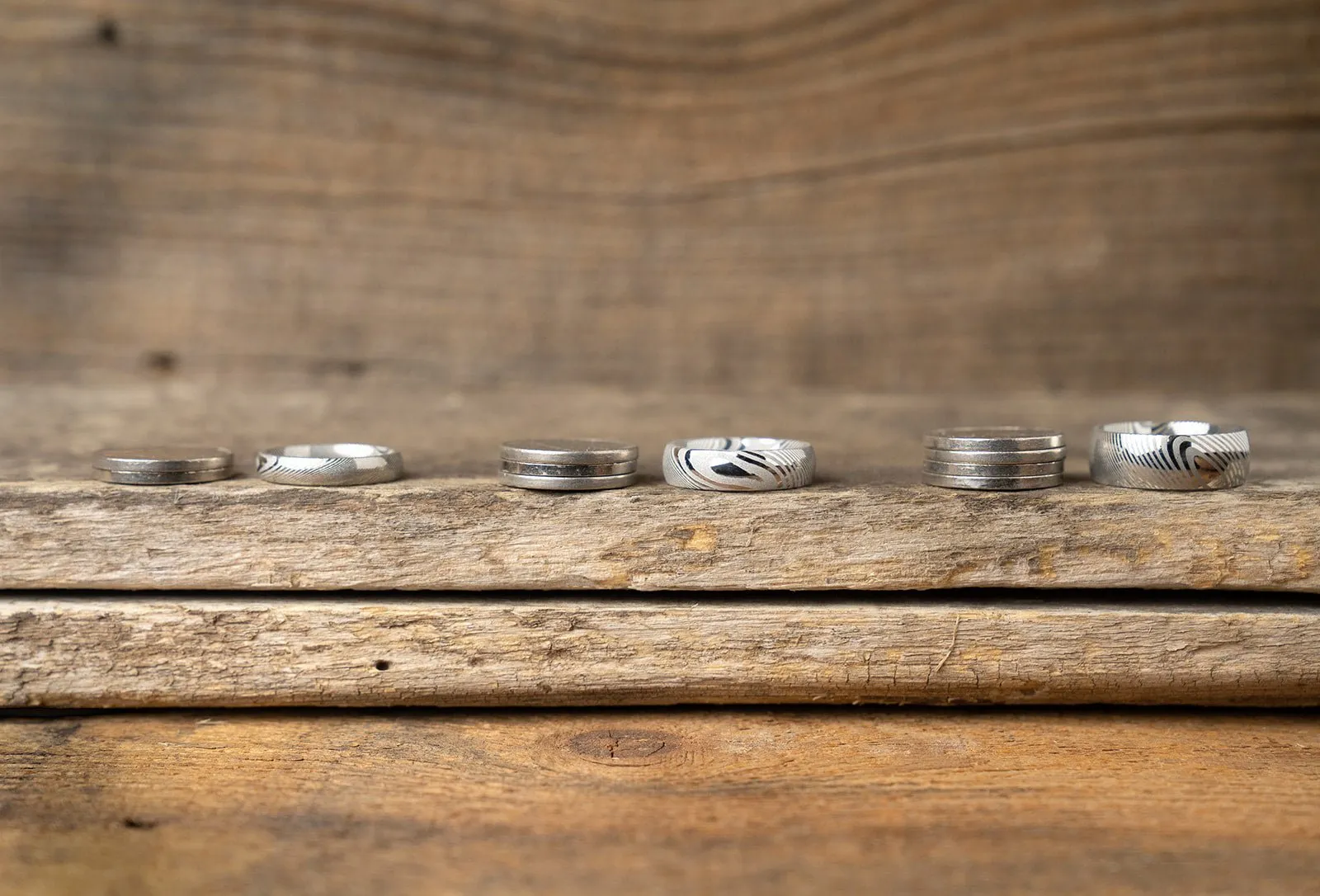 Wood Grain Damascus Steel Ring - Copper Minimalist